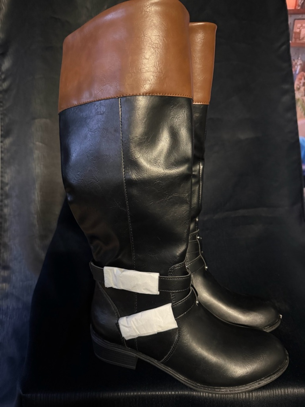 Arizona Black Boots with Brown Accent